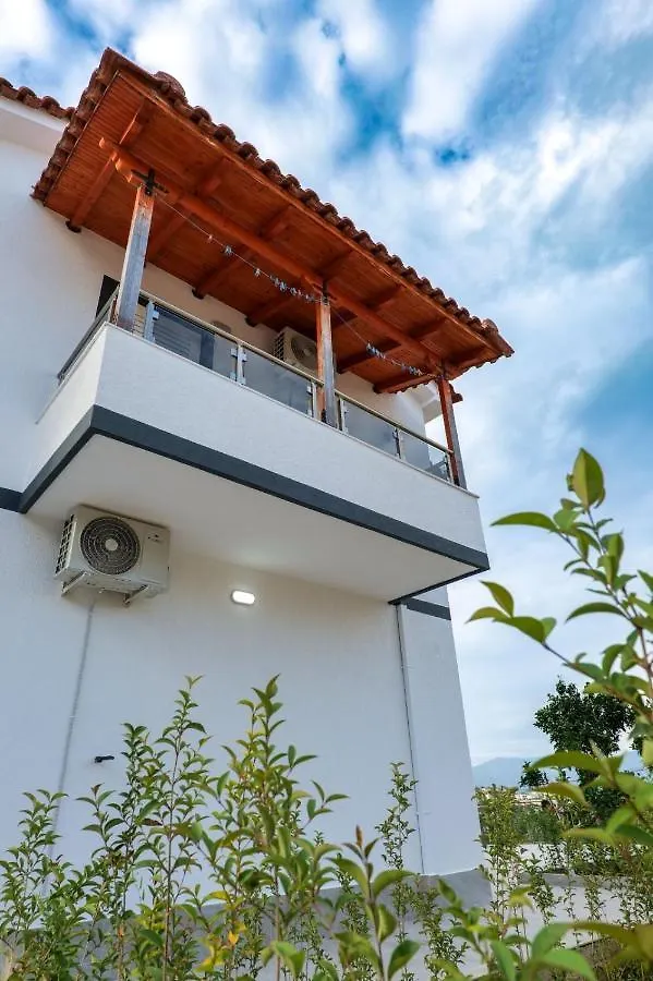 Luka Apartments Saranda 0*,